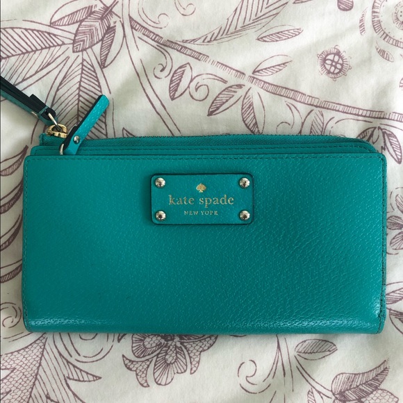 kate spade Handbags - Kate Spade Wallet Wristlet